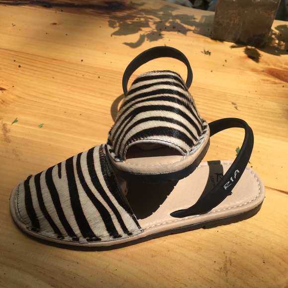 Ladies sandals - Picture 2 of 5